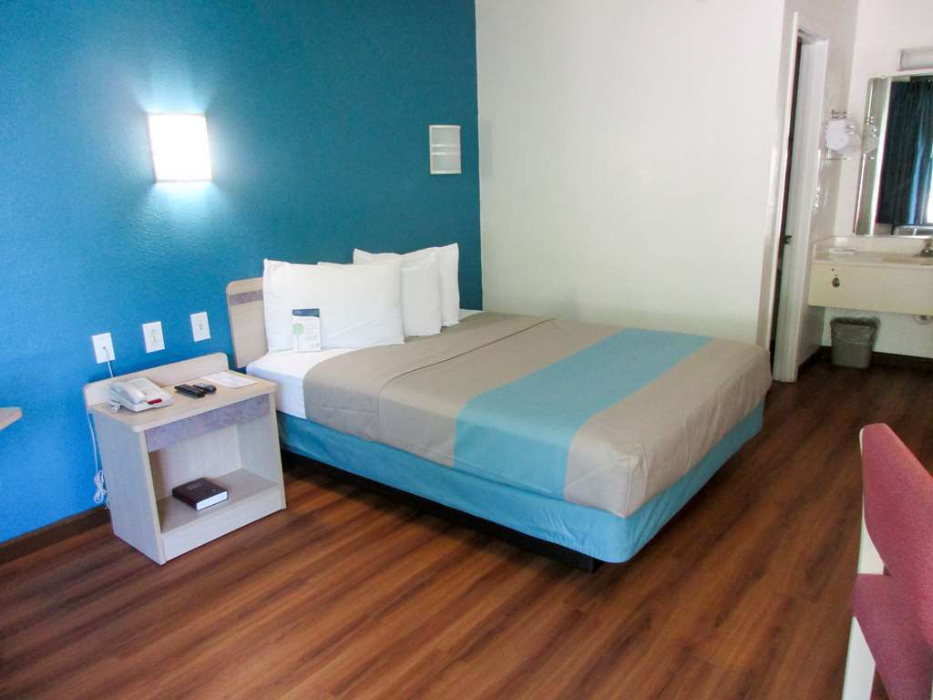 Motel 6 Huntsville - Madison Cameră foto